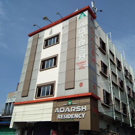 Hotel Adarsh Residency ตีรูปาติ ภายนอก รูปภาพ