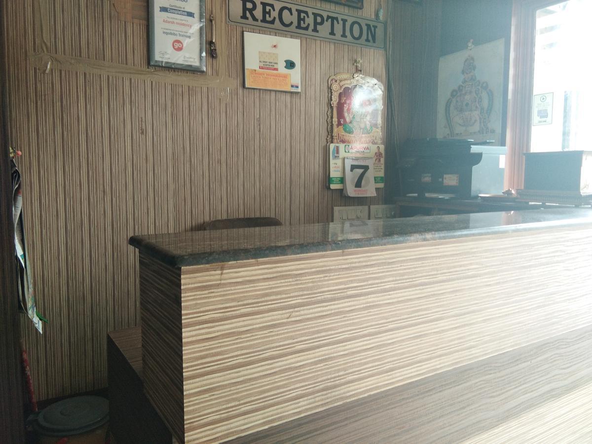 Hotel Adarsh Residency ตีรูปาติ ภายนอก รูปภาพ