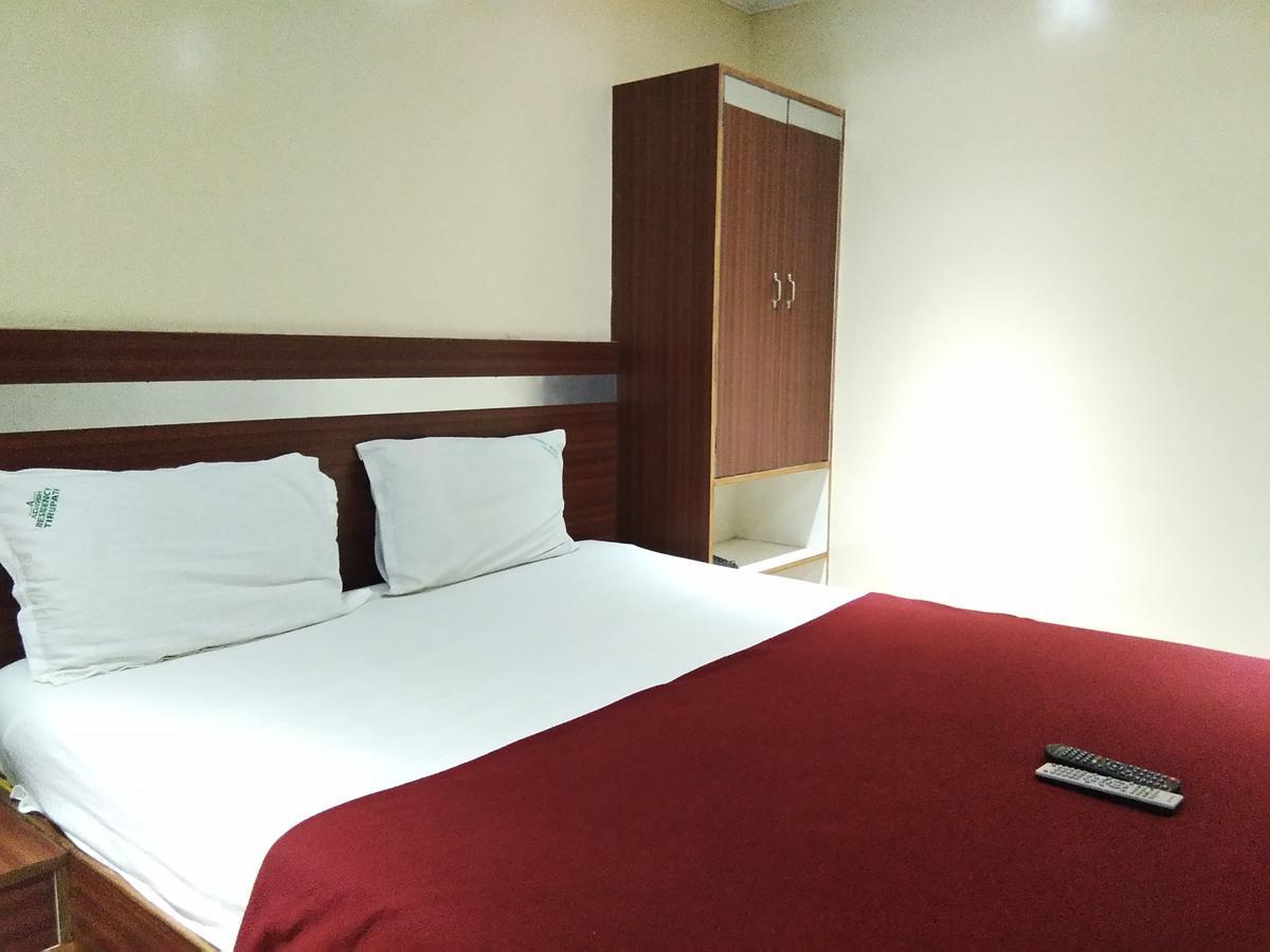Hotel Adarsh Residency ตีรูปาติ ภายนอก รูปภาพ
